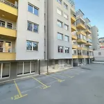 Modern - Free Private Parking * Sarajevo