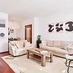 Apartment Modern - Free Private Parking