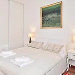 Apartment Modern - Free Private Parking