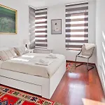 Modern - Free Private Parking Apartment *