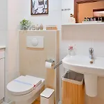 Apartment Modern - Free Private Parking