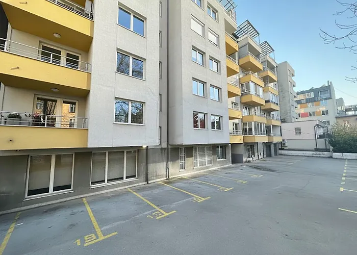 Modern - Free Private Parking * サラエヴォ